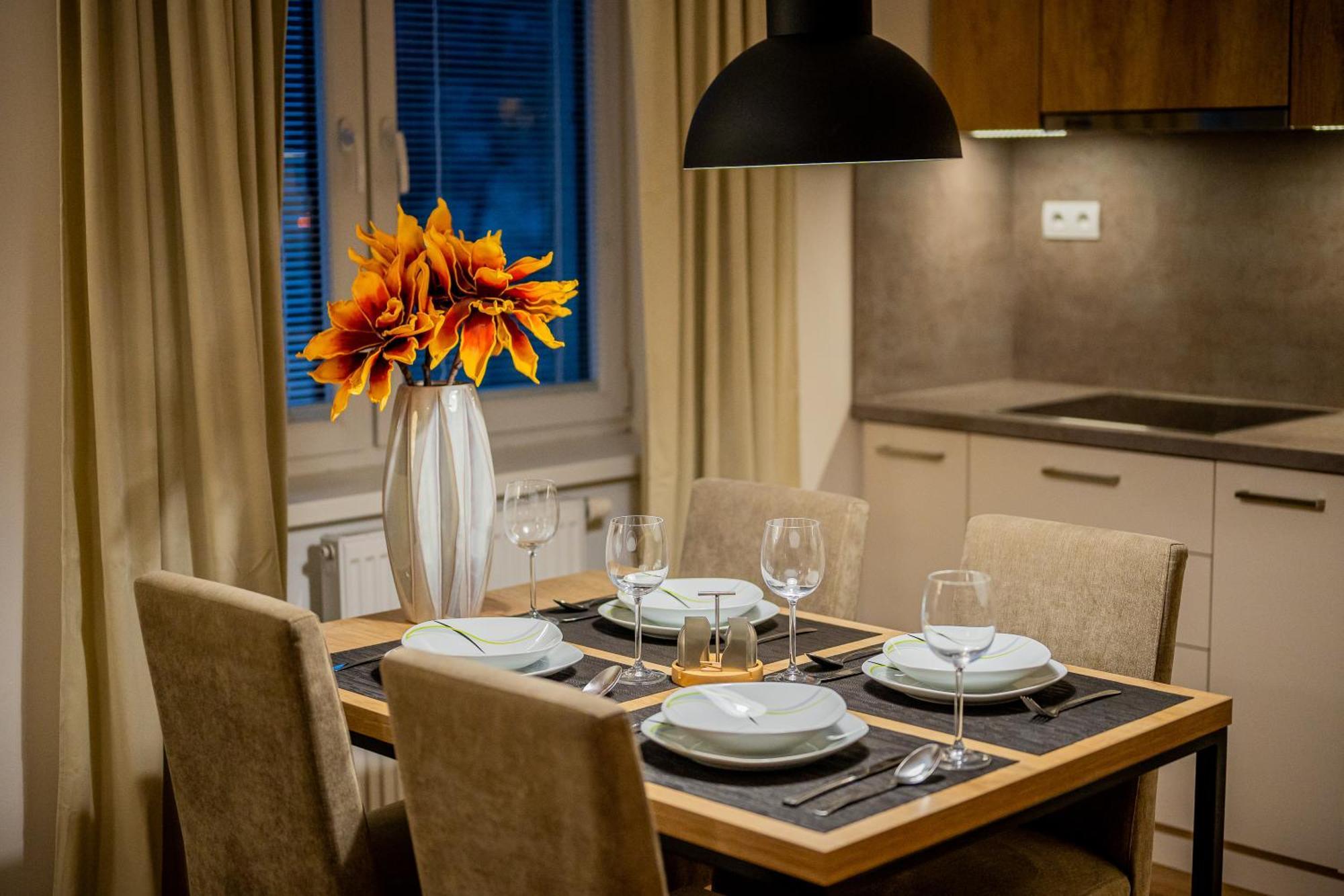 Old Town City Center Apartment 1 - Private Parking Included 科希策 外观 照片