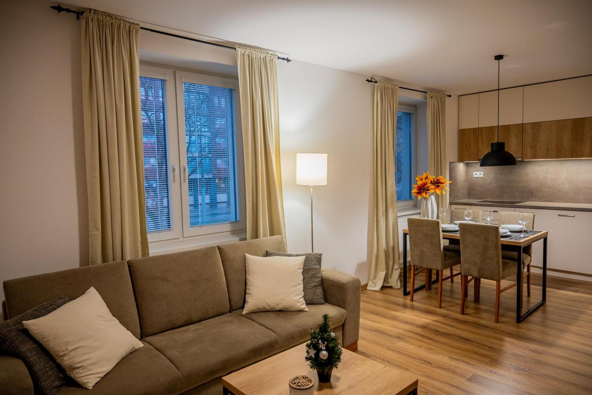 Old Town City Center Apartment 1 - Private Parking Included 科希策 外观 照片